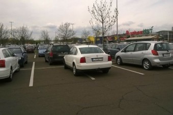 Mai bunkó parkolónk