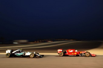 F1: Vettel úgy érzi, cserbenhagyta a Ferrarit