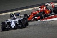 F1: A Ferrari direkt húzza Räikkönen idegeit 63