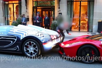 Mikor ez a két autó összekoccan, akkor azért felszisszen a világ