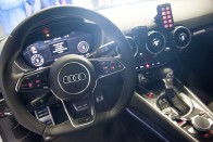 Vadiúj Audi TT a magyar rendőrség kötelékében 2