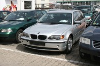 Ne dőljünk be a 2000 euró alatti autóknak. A szebb E46-s BMW-kért 3000-4000 eurót kell kifizetni Németországban