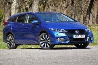 Nemcsak a fenekéért lehet szeretni