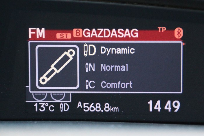 Nemcsak a fenekéért lehet szeretni 13 | Vezess A hátsó lengéscsillapító keménysége állítható