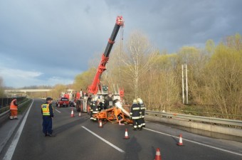 Óriási dugó az M2-esen