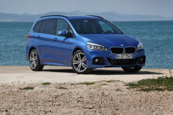 Kompakt egyterű a BMW-től. Nooormális?