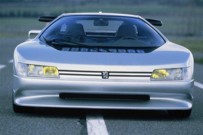 Peugeot a Ferrari ellen 7