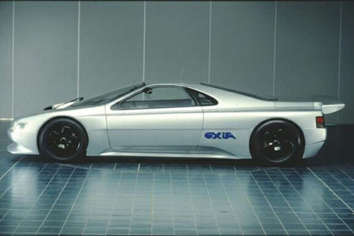 Peugeot a Ferrari ellen 8