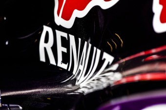 F1: Komoly baj van a Renault-nál