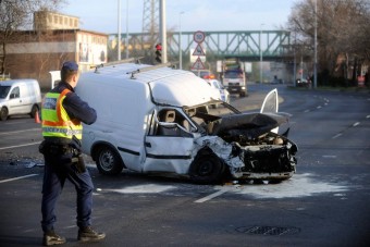 Kevesebb baleset az utakon