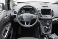 Lábbal nyílik az új Ford C-Max 44