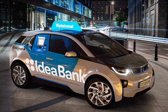 Ilyen nincs: bankautomatát építettek egy BMW-be