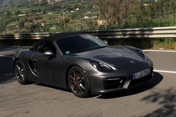 Bődületesen erős Porschékkal Szicília szívében 9 A középmotoros Boxster mozgékonyabb, őszintébb autó a 911-esnél, sokkal kevesebb lóerővel is remekül élvezhető