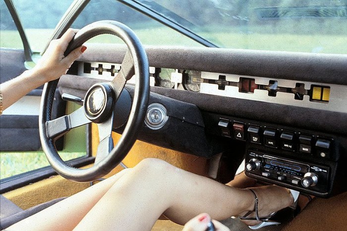 A múlt jövőképéi szívrabló hölgyekkel körítve 11