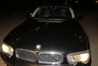 Megrugdosta a gyalogost a BMW-s