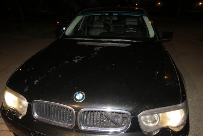 Megrugdosta a gyalogost a BMW-s