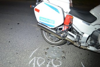 Gyalog utolérte a rendőr a menekülő autóst