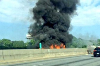 Kisrepülő zuhant az autópályára, négyen életüket vesztették