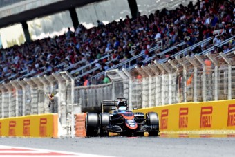 F1: Alonsónak csoda a 13. hely