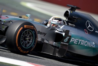 F1: A Mercedes szélkakas, a Red Bull kiakadt