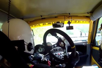 Kitört kormány sem állította meg a ralist