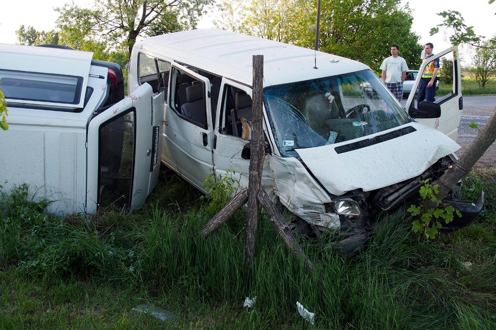 A nap képe – összeütközött két kisbusz 1