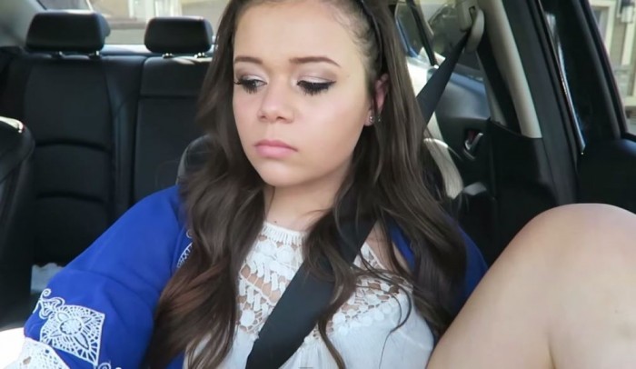 Tényleg ezt csinálják vezetés közben a nők?