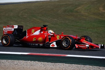 F1: A Ferrari nem tud leszokni a cigiről