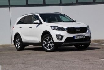 Hatalmas autó kicsi pénzért: Kia Sorento
