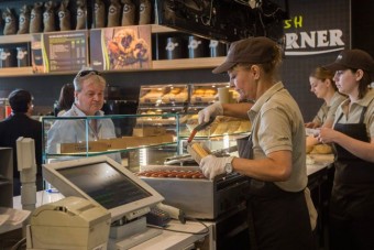 Bevásárolni is lehet a benzinkutakon