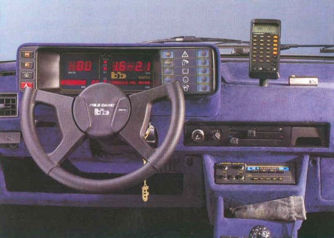 16 digitális csoda-műszerfal a nyolcvanas évekből 13 B+B (Dinfos) Golf - A B+B tuningcég nagy dobással rukkolt elő 1985-ben. Az általuk épített Volkswagen Golf II-ben teljes digitális információs rendszer, hangvezérlés (!) tette magasra a lécet.