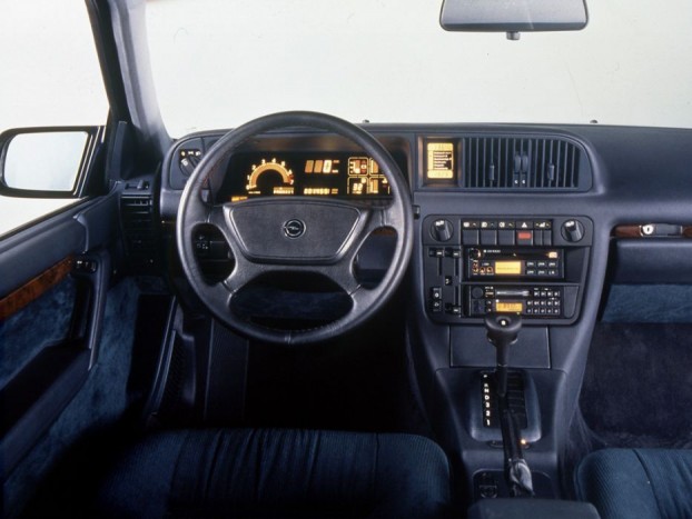 16 digitális csoda-műszerfal a nyolcvanas évekből 9 Opel Senator