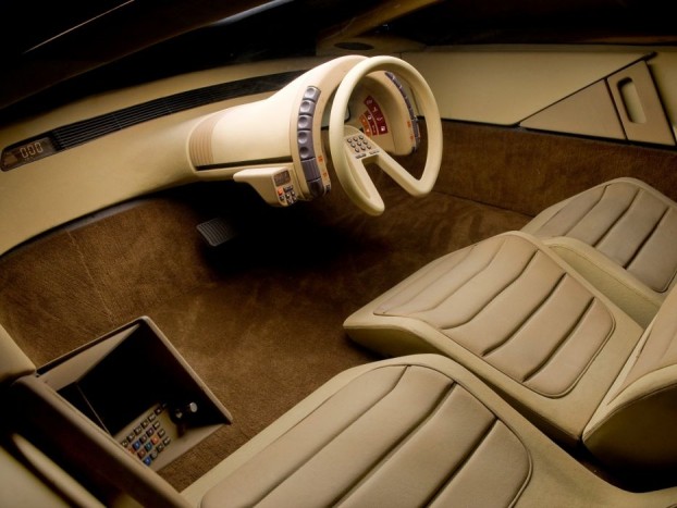 16 digitális csoda-műszerfal a nyolcvanas évekből 7 Citroën Karin (1980) - Lehet, hogy alig akad digitális panel ebben a belsőben, de a forma miatt kihagyhatatlan a francia tanulmányautó.