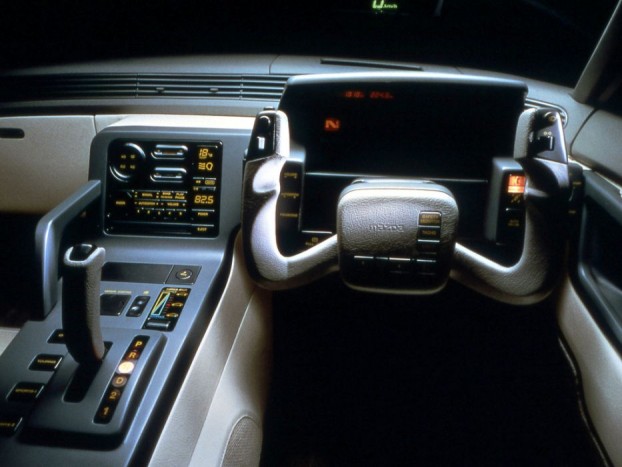 16 digitális csoda-műszerfal a nyolcvanas évekből 5 Mazda MX-03 (1987) - Szíj helyett itt már beérték egy Knight Rider szerű megoldással a Mazdánál, az MX-03 beltere igazi kiborg vágyálom, annyi villogó digitális kütyüvel, hogy még a Robotzsaru nyála is elcseppen.