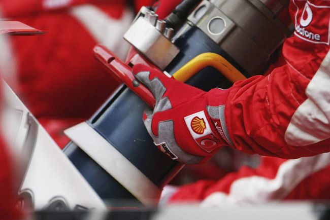 2017-től újra lesz tankolás a Forma-1-ben