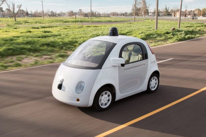 Utcára megy az új Google-autó