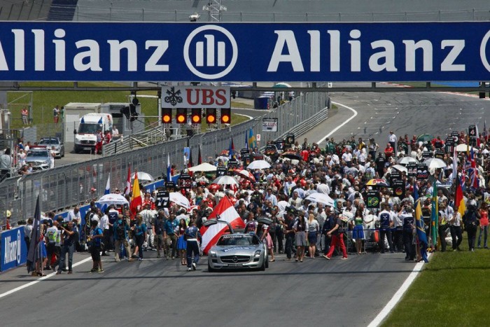 F1: A nagydíjával is küszködik a Red Bull 4 | Vezess F1: A nagydíjával is küszködik a Red Bull 4