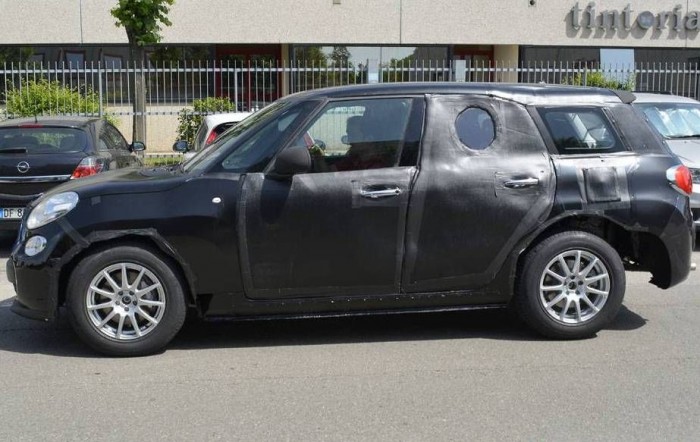 Jön az első Alfa-SUV! 6 | Vezess Mi az a gigantikus hátsó túlnyúlás? Ezt a karosszériát nem erre a padlólemezre méretezték.