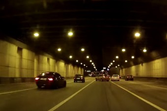 Alagút fala fogta meg az illegális versenyzőt