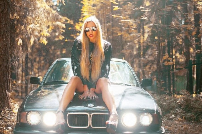 A BMW mágnesként vonzza a csinos hölgyeket? 10 | Vezess A BMW mágnesként vonzza a csinos hölgyeket? 10