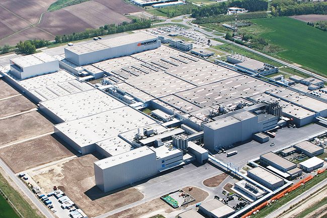 Évi 19 millió abroncs Rácalmásról