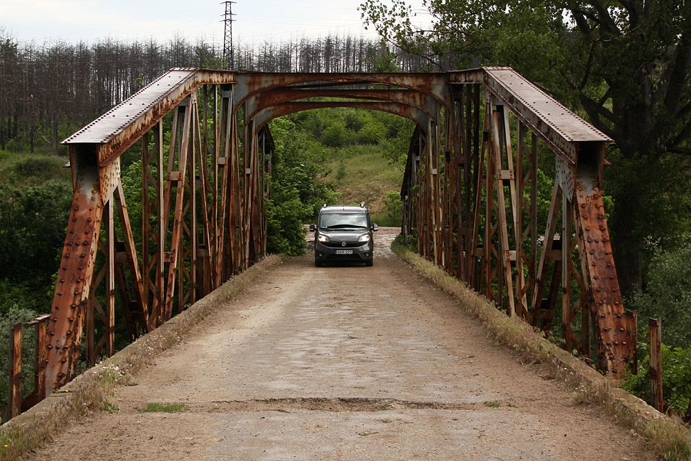 Csoffadt híd, dögszag, és a navigációnak ismeretlen új autópálya