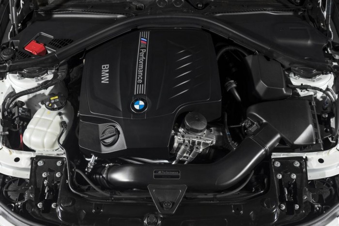 Utcai versenyautó-féleség a BMW-től 2 Utcai versenyautó-féleség a BMW-től 2