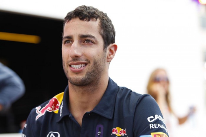 Ricciardo: Mindenben gyenge a Red Bull 5 | Vezess Ricciardo: Mindenben gyenge a Red Bull 5