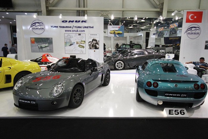 Ezt láttuk az Isztambuli Autókiállításon 15 | Vezess Az Onuk, egy hajóágyút és tuningautókat gyártó cég kiváló tárlata
