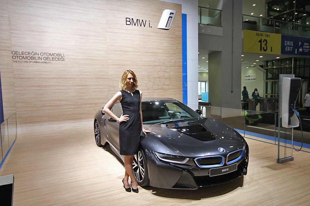 A BMW elhozta az i3-at, i8-at is