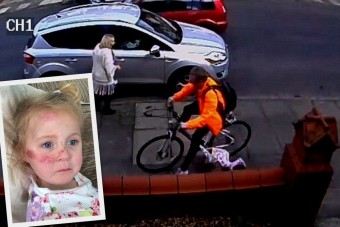 Járdán hajtott, háromévest gázolt a kerékpáros