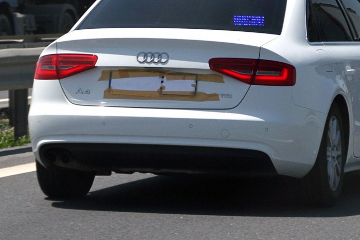 Attila lefejelt egy törököt 11 | Vezess A helyi TEK nem tököl sokat a rendszámkitakarással