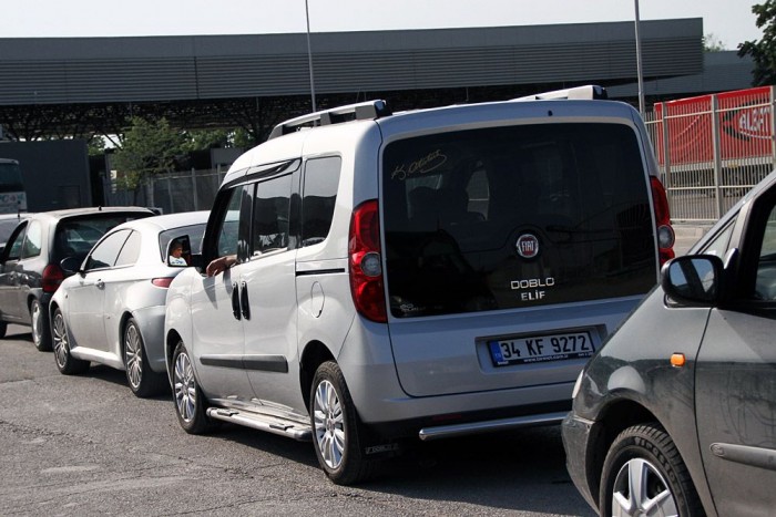 Attila lefejelt egy törököt 20 | Vezess Cifra Doblo fellépővel, Atatürk szignóval