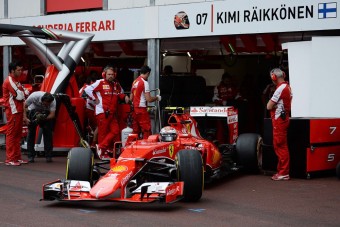 F1: Räikkönennek elcseszett napja volt